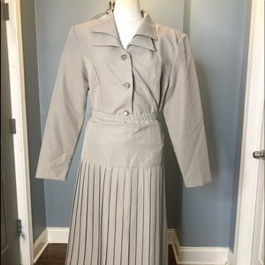 Two piece plus size skirt set, size 18